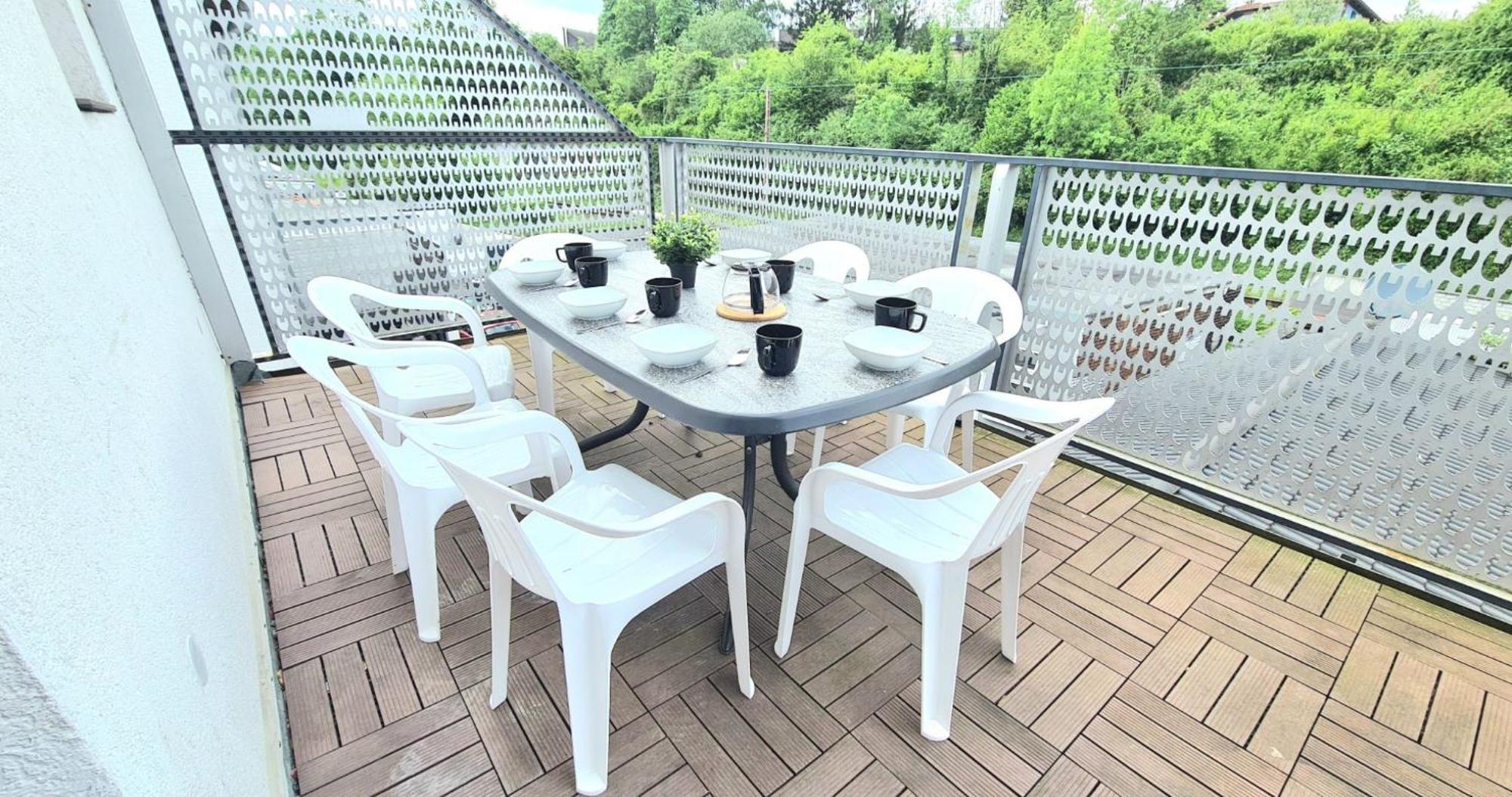 -Cs24- 4 Rooms Apartment With Rooftop - Ka02 ايزيرلون المظهر الخارجي الصورة
